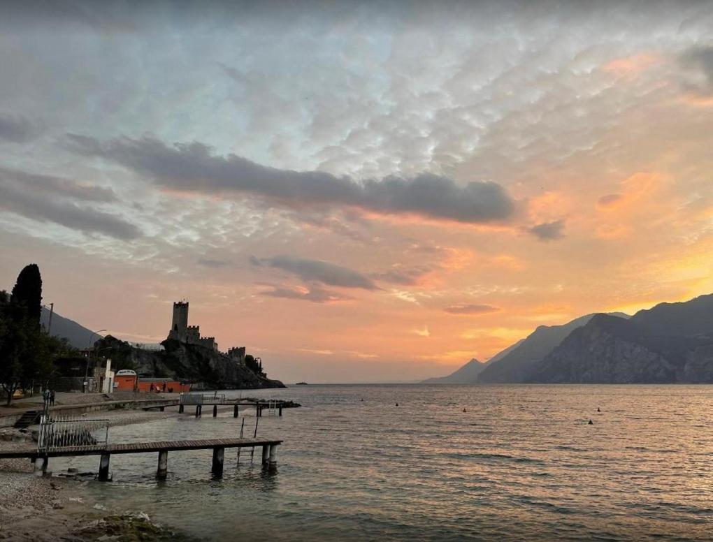 Appartamento Perla Del Lago - Enchanting Lake View Malcesine Dış mekan fotoğraf